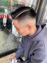 エフエム(FM) バーバー　シチサン/刈り上げ/アップバング/フェード