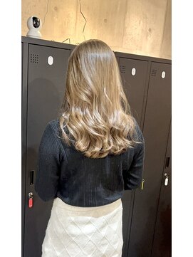 ハグ 横浜(HUG) ブリーチなしでできる明るめミルクティー