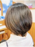 ショートボブ