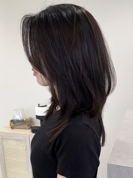 スティロ(stylo) レイヤーカットハイライトショートヘアイルミナカラーオージュア