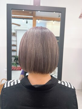 キルカ(Kiruca) 外国人風切りっぱなしボブ