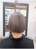 外国人風切りっぱなしボブ