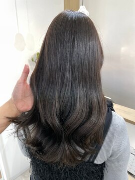 ビビバイベル(BiVi by BHEL) 桑名ロングレイヤーカットハッシュカット透明感カラー重めロング