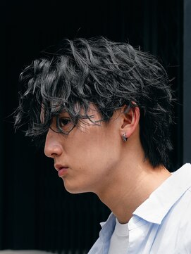 フィフス 渋谷(fifth) S字のカールが人気のセンターパート×波巻きスパイラルパーマ