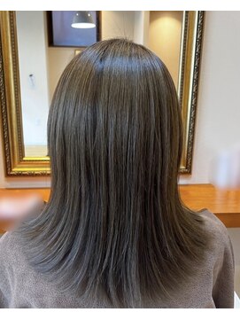 ハッチヘアー(Hacchi hair) うる艶ミディアム