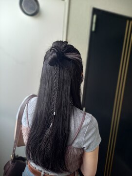 クレップスヘアーヒマワリ(CRE'PS HAIR HIMAWARI) カチモリハーフアップ