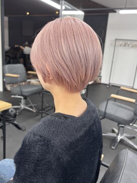 エミタス 柳通り(Emitas.) 春に映える柔らかピンクベージュ