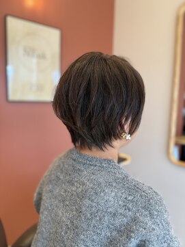 ヌック(NEuk.) ショートボブすっきりめ