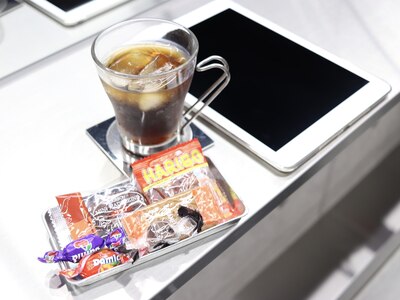 ドリンクお菓子iPad &充電器完備！Wi-Fiもご自由にお使い下さい!