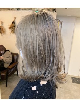 ヘアスタジオニコ(hair studio nico...) ホワイトベージュ