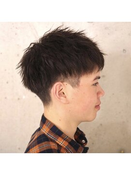 クランク(CRANK) 春にピッタリ♪さわやかツーブロックスタイル