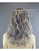 バトー(bAteAu)&nbsp;オリーブ、エクステ、グラデーション、インナーカラー