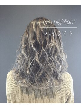 バトー(bAteAu) オリーブ、エクステ、グラデーション、インナーカラー