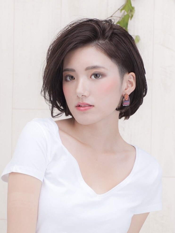 色っぽセクシーショートボブ：L007480105｜ソードリーフ ヘアー