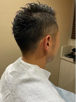 バーバーカズ(barberKAZU)の写真/リラックスできるサロン空間であなただけに似合うスタイルをご提案します。【三越前徒歩30秒】