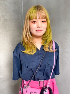 テトヘアー(teto hair) レイヤースタイル　ミディアムウルフ　デザインカラー　黄緑