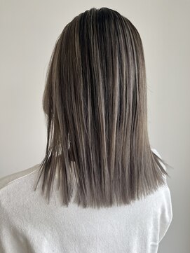 アディクト(Addict) くすみグレージュ