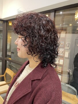 ナループロアオハナ(Nalu pu loa ohana) ウルフパーマ/ハードパーマ/レイヤーカット/オレンジブラウン