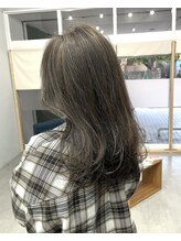 チーク(CHiiK) ハイライト×グレージュ（白髪ぼかし）