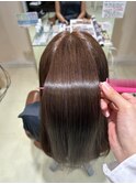 髪質改善カラー ブラウン ツヤ髪スタイル