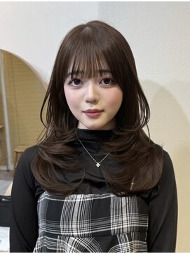 ムージー(moug) オリーブベージュ × レイヤーカット