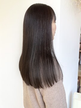 ヘアーアイストゥーレ(HAIR ICI TRE) ブリーチなしカラー◎髪質改善ストレートレイヤー担当渡辺聖