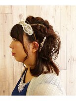 ヘアースペース ムーン(Hair Space MOON) 結婚式出席用の、ハーフアップ