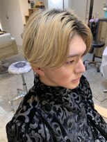 エルオム(EL.HOMME)&nbsp;【MITSU】スリークショート×前下がり×ハイトーンカラー