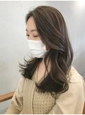 デジタルパーマで作る大人かわいいカーキグレージュゆる巻きヘア