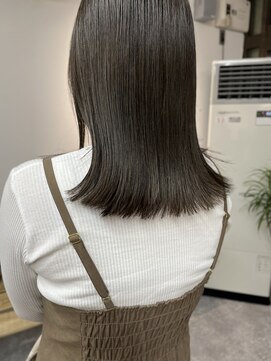 ムニ(MUNI) オリーブグレージュ！