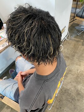 ザ オーダー(THE ORDER) ツイストスパイラルパーマ波巻きスパイラルスパイキーショート