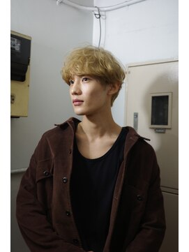 ブークル(boucle) ベージュの重ためマッシュ