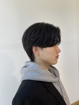 オットット(OttottO) センターパートウルフヘア