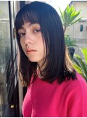 ストレートできまるナチュラルロブ グレージュカラー 20代30代