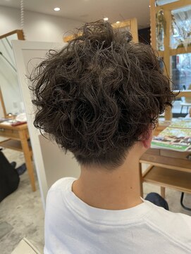 アン(an) 波巻きパーマ