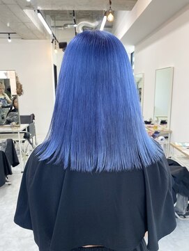 リル ラウム 原宿(LiL Raum) ブルーカラー/原宿/原宿ブリーチ/ダブルカラー/レイヤーカット