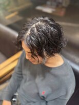 ヘアーワークス ボナ(HAIR WORKS bona.)&nbsp;相性のよい波巻きスパイラル×センターパート