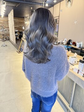 バーチ(BIRCH) シルバーカラー