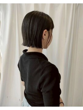 オーストヘアジジ(Aust hair Gigi) オリーブグレージュとボブ