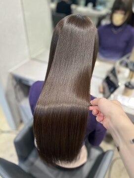 キュア 表参道(CURE) 美髪矯正［髪質改善/縮毛矯正/表参道駅］