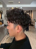 ヘアーアンドメイク ファット(Hair&Make PHAT)&nbsp;ツーブロック黒髪メンズカット韓国マッシュニュアンスパーマ