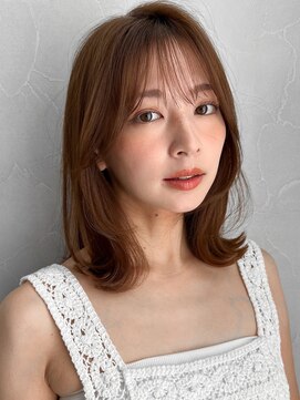 アグノス 青山(Agnos) ダークブルー似合わせカットミルクティーブロンドうる艶髪