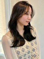 アンニュ(annuy)&nbsp;ロングレイヤー アッシュグレージュ 透明感カラー 髪質改善 20代