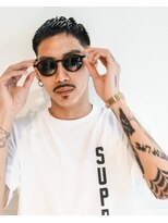 メリケンバーバーショップ コウベ(MERICAN BARBERSHOP KOBE)&nbsp;ネープレス刈り上げウェットショートスタイル@3