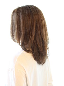 レウナ 外苑前(Reuna) 【30３０代４０代５０代】毛先が揺れる中村アン風ロング