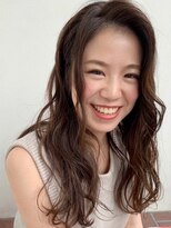 ヘアープレイス ヴィブ(hair place VIVE) かき上げロングにアッシュベージュをプラス