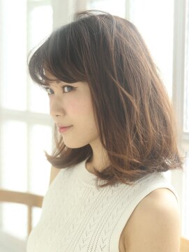 サラ(sarah) ゆるふわカジュアルミディ