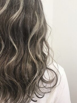 シェリムボート(Cherim boat) 「color」ハイライト・スモークホワイト