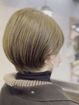 フィン(FiN by allure) 髪質改善ショート×ミルクティーベージュ20代30代40代/下河原聡