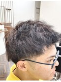 ベリーショートツーブロックアップバングスタイル